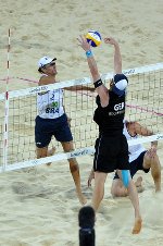 Monsterblocker Jonas Reckermann im Beachvolleyball-Finale gegen Brasilien
Foto: Marco Verch/Flickr/CC BY 2.0